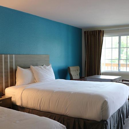 ווסט יארמאות' Sunbird Cape Cod Resort מראה חיצוני תמונה